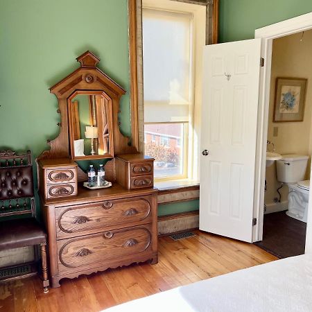 فندق The Woodbridge House Kingsville المظهر الخارجي الصورة