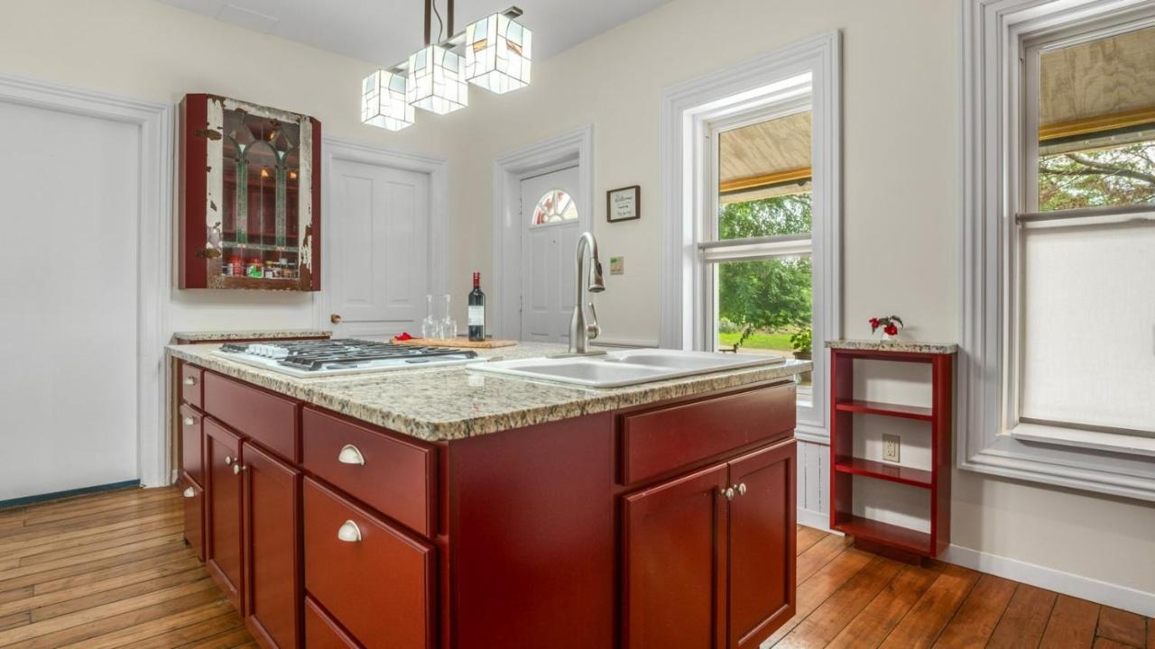 فندق The Woodbridge House Kingsville المظهر الخارجي الصورة