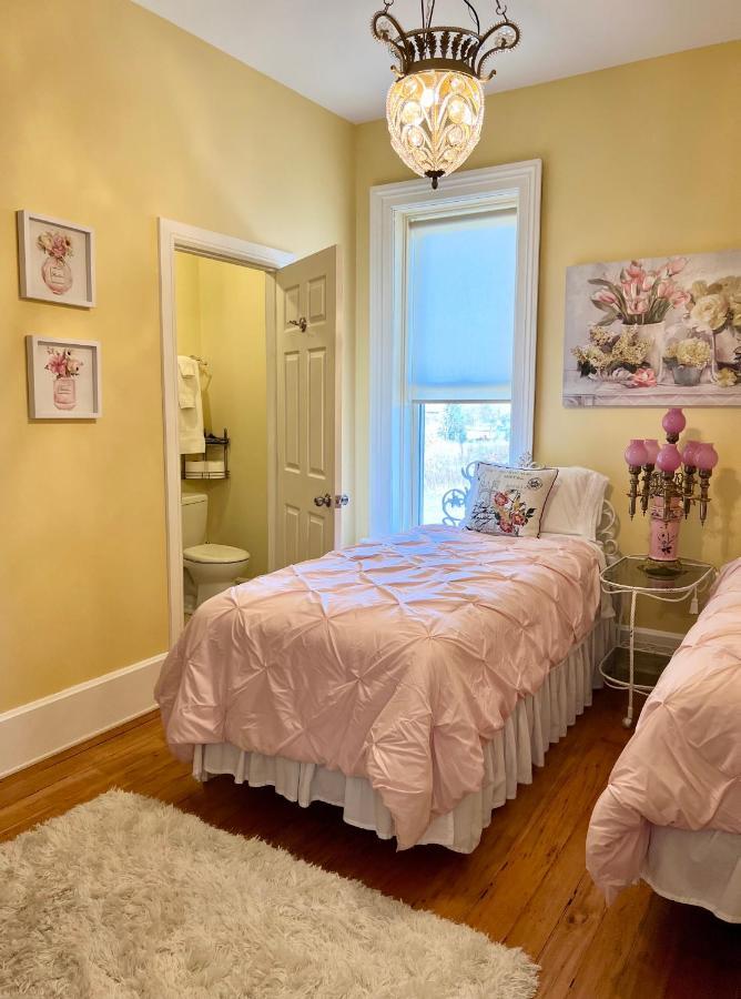 فندق The Woodbridge House Kingsville المظهر الخارجي الصورة