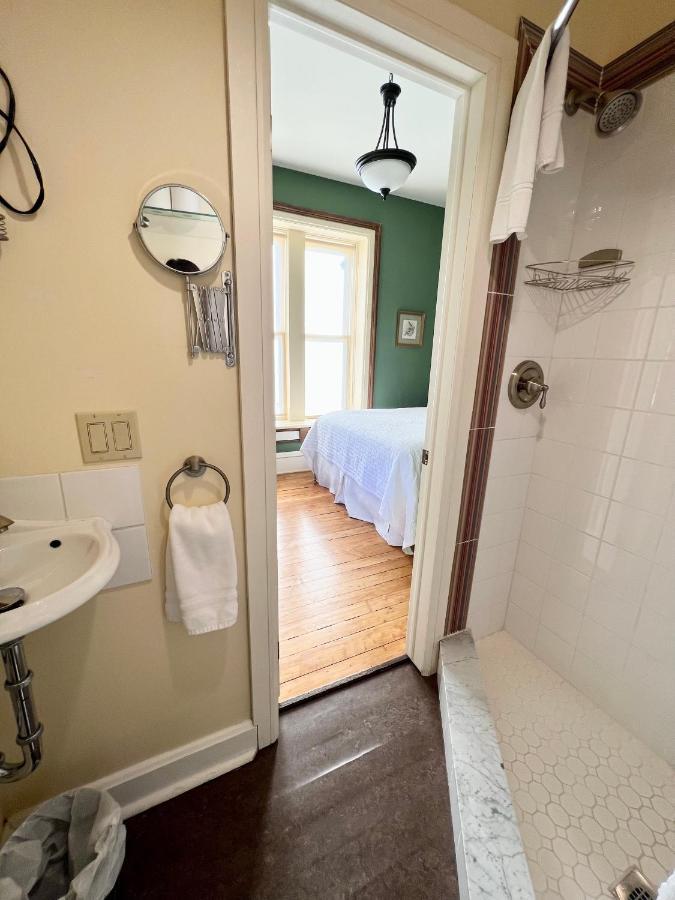 فندق The Woodbridge House Kingsville المظهر الخارجي الصورة